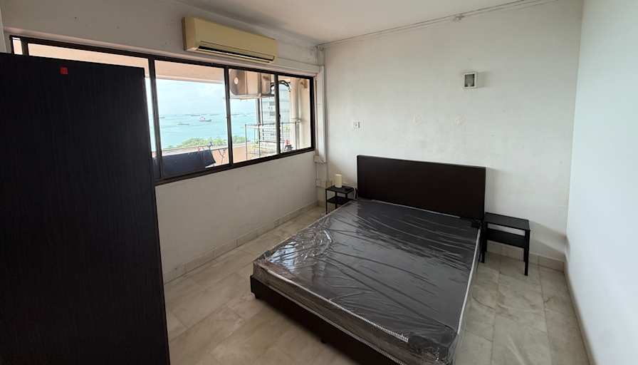 Ken's room