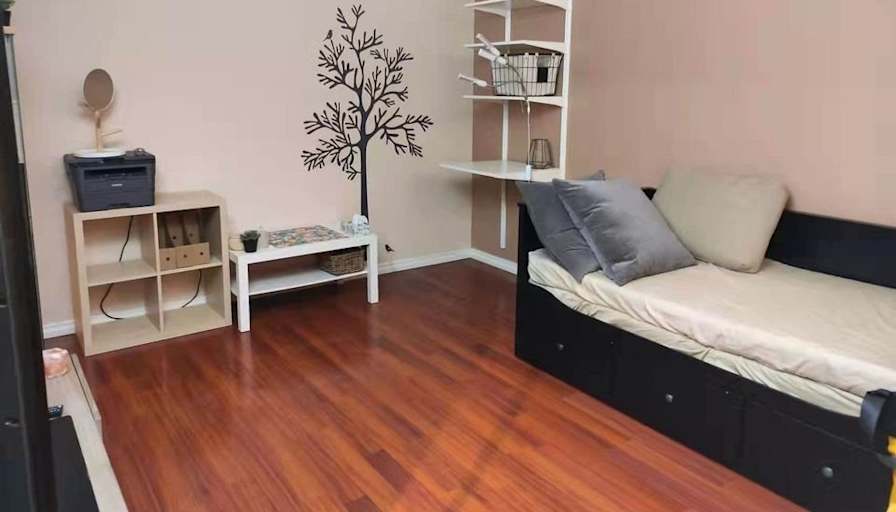 Uche's room