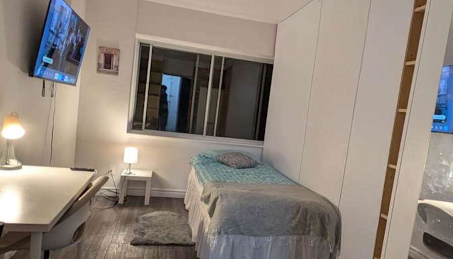 Isacco's room