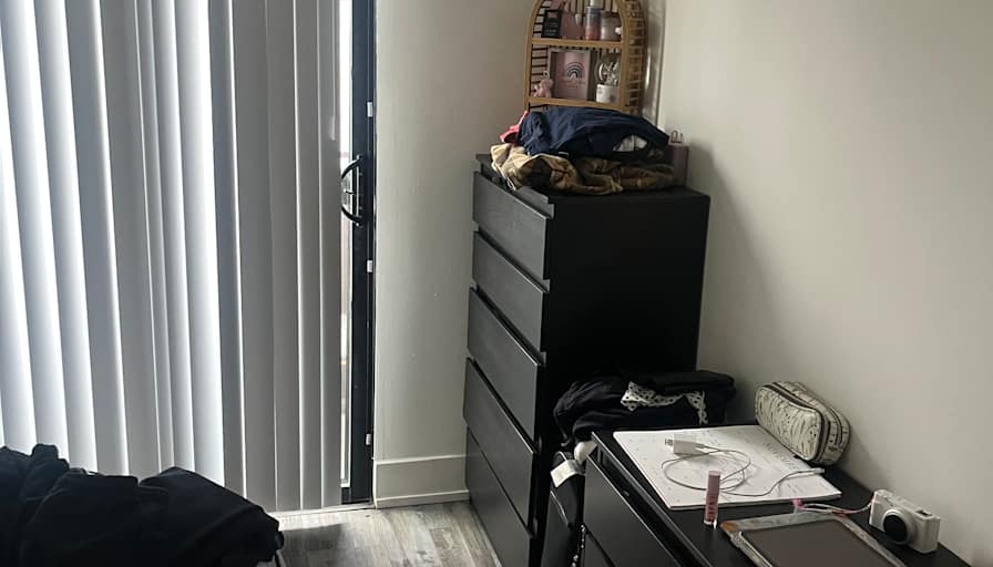 Benet's room