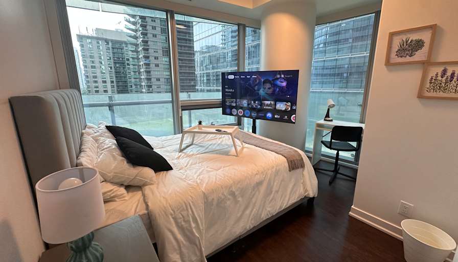 Housingfouryou's room