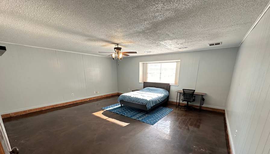 Lambert Guo's room