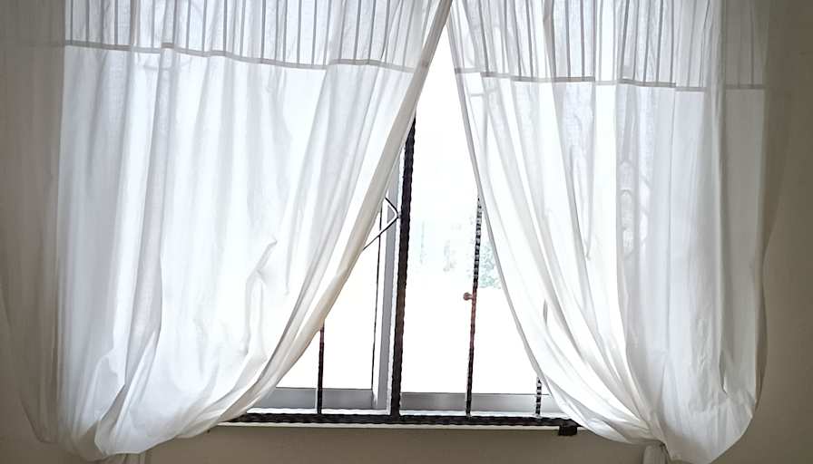 Yen's room