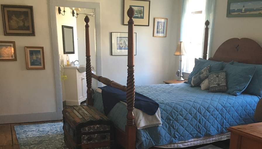 Aileen L's room