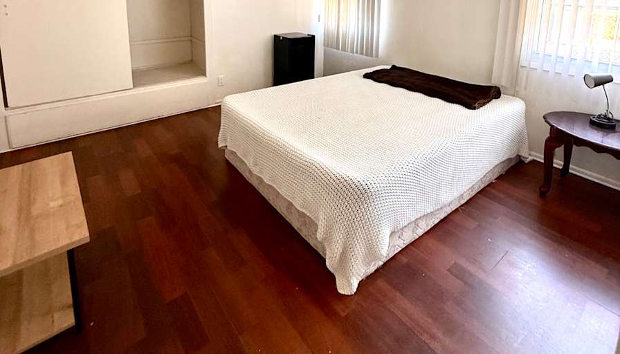 Mark Ogbunamiri's room