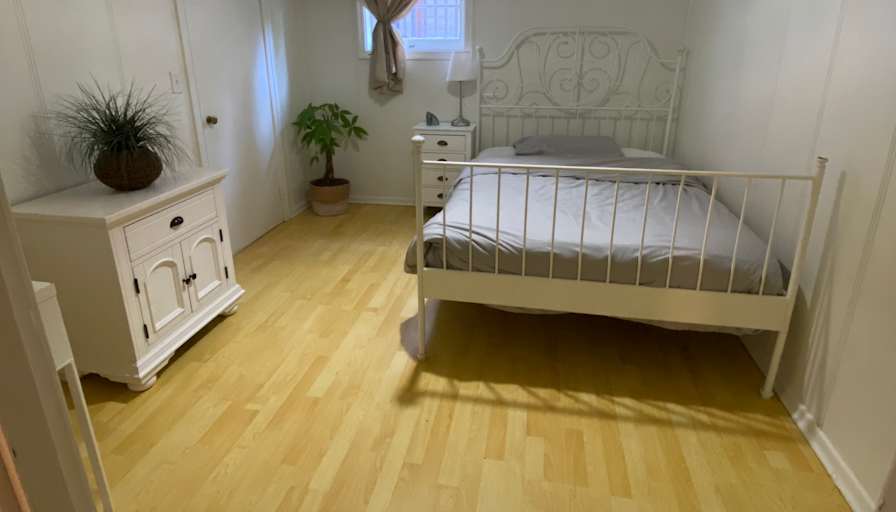 Hans's room