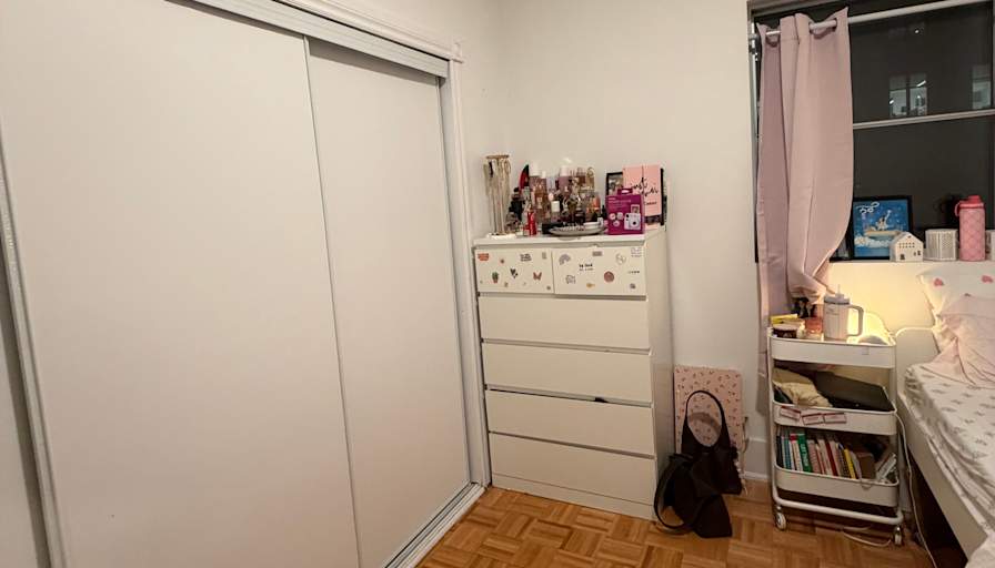 Noor karwal's room