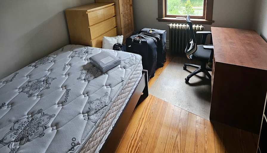 Lukas's room