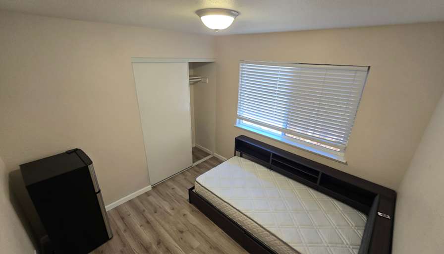 Denis's room