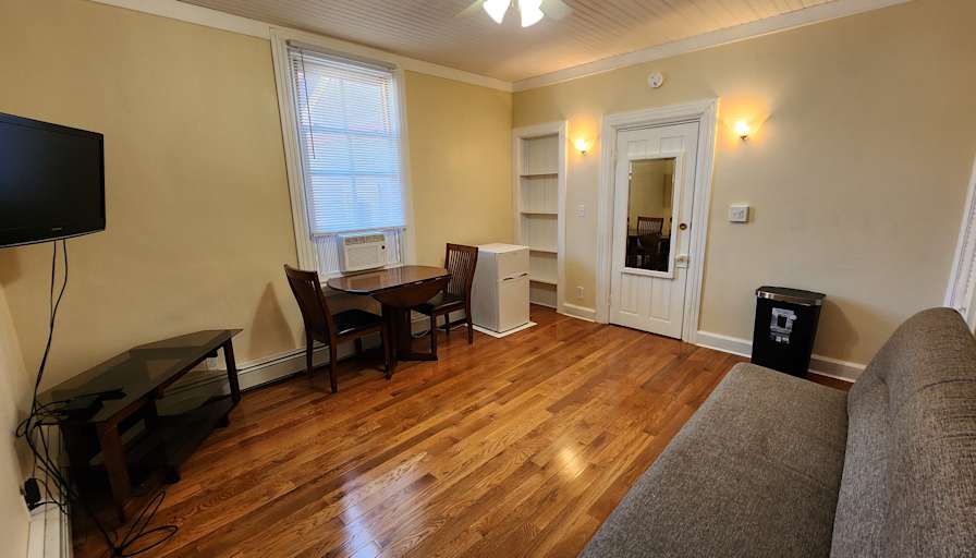 Tom's room