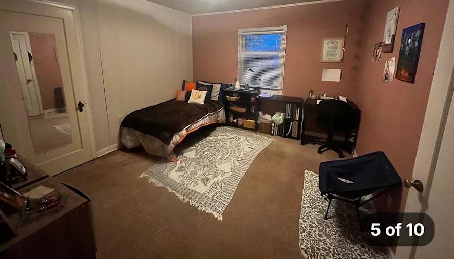 TrinaRenee's room