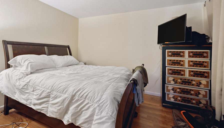 Beth's room