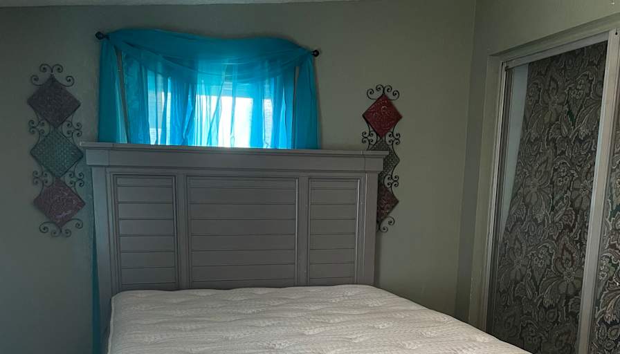 Jennifer's room