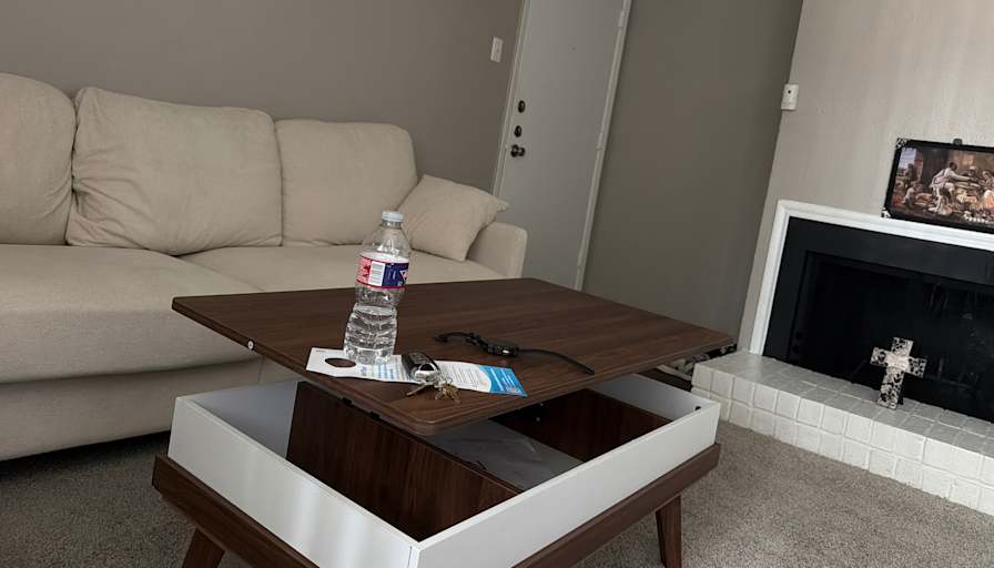 Solo's room