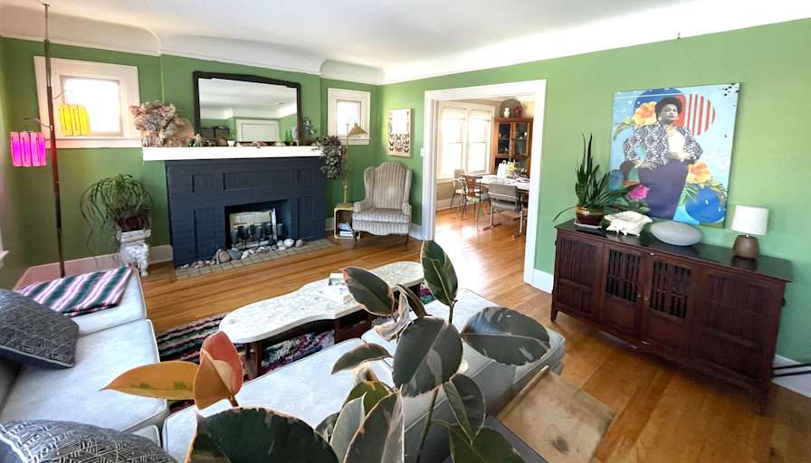 alison m heeres's room