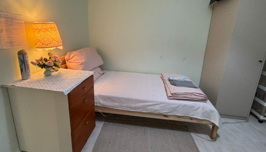 Kelly Sun's room
