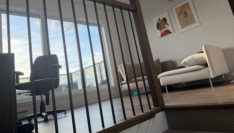 Desmond's room
