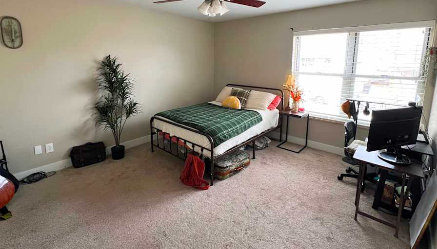 Jose's room