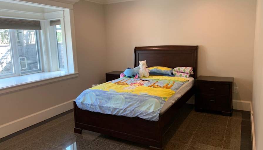 Lei's room