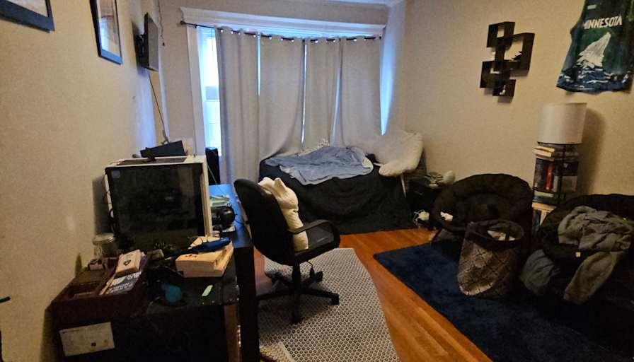 Andrew Magalhaes's room