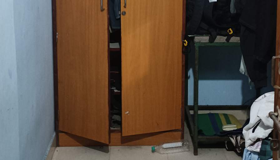 Myvizhikannan's room