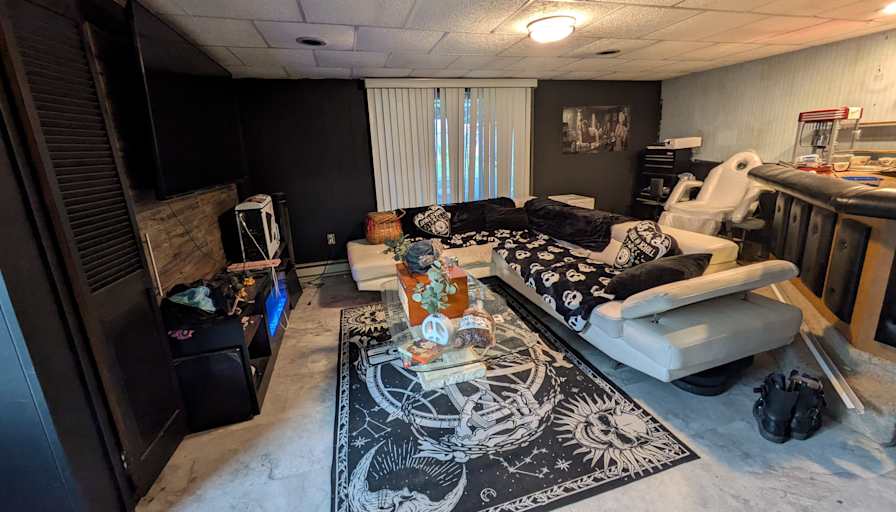 Caleb Dunn's room