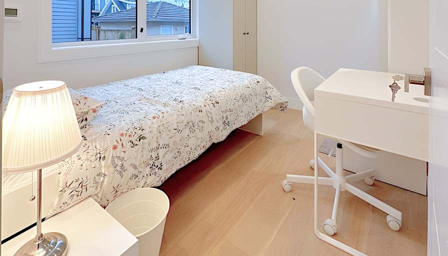 Shirin's room