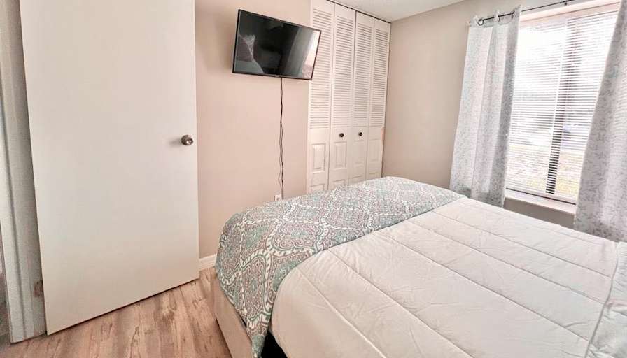 Julio's room
