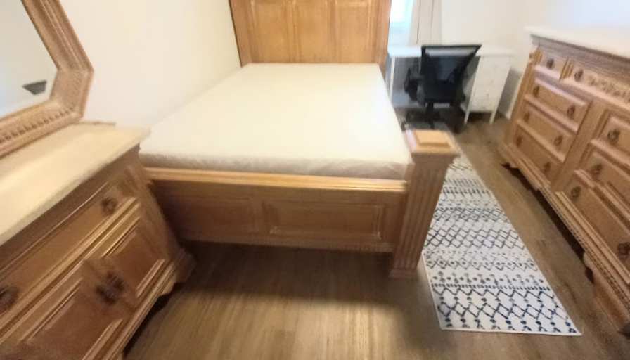 Myong's room