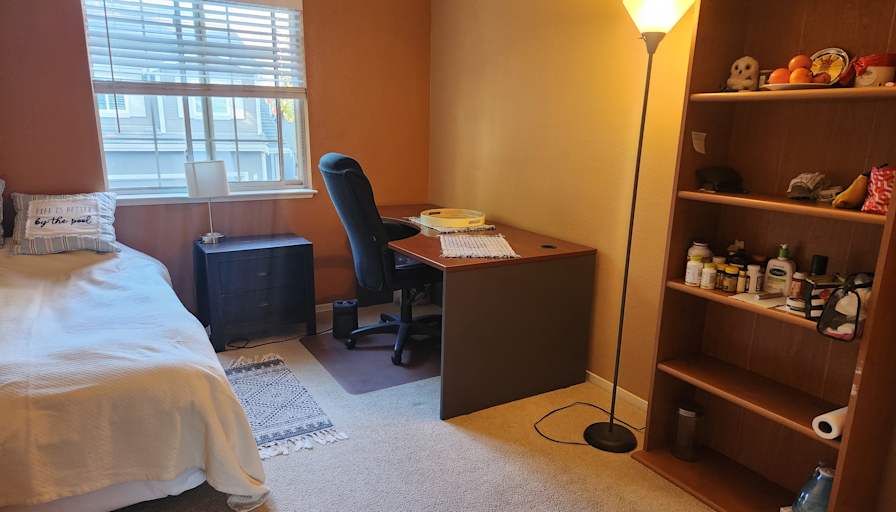 Jen's room