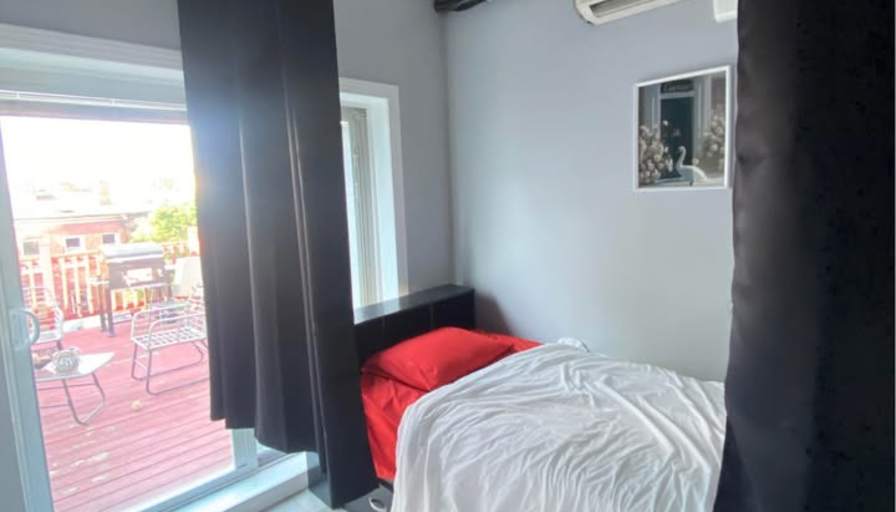 CRISTIAN ARANEDA's room