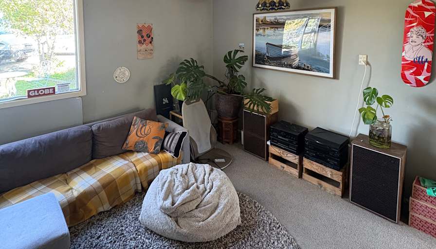 Alan Antony's room