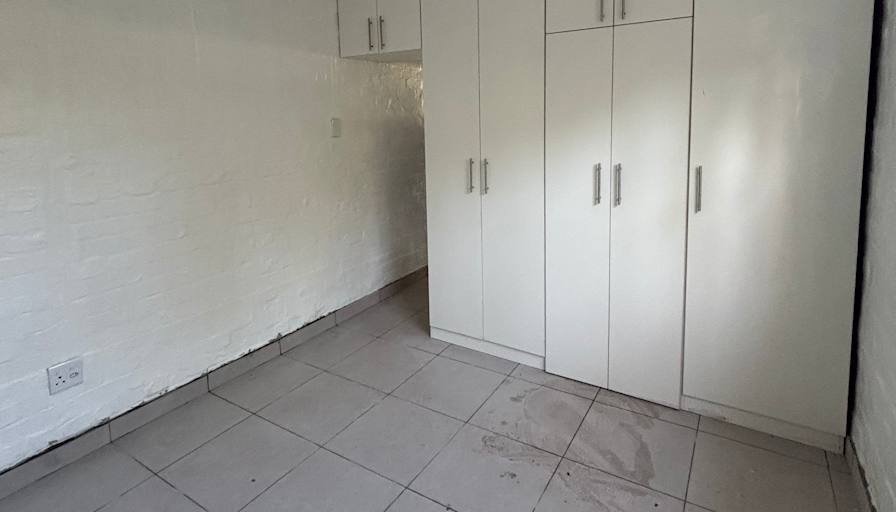 Roche Benjamin's room