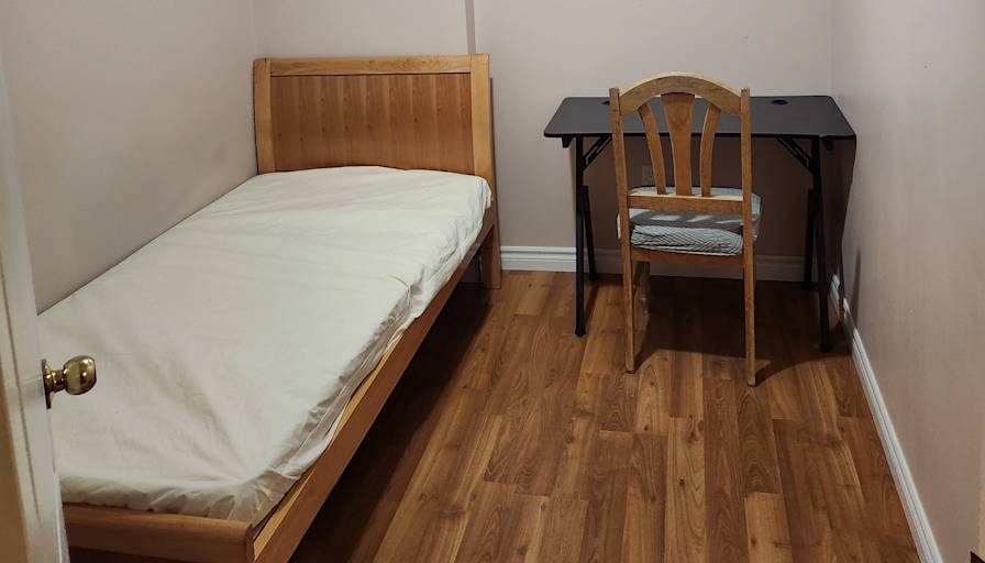 ming wang's room
