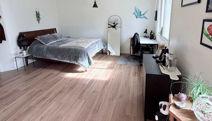 Kaitlyn's room