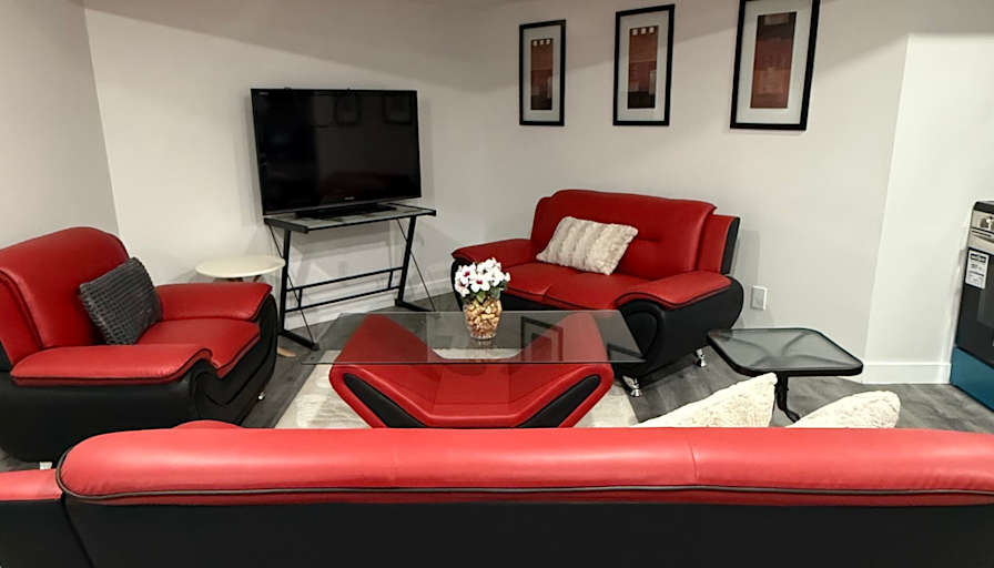 Elodie Tamdem's room