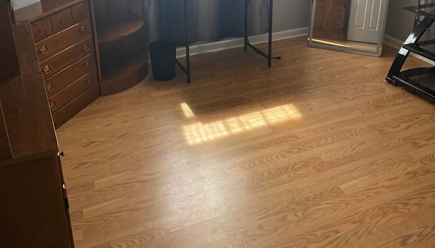 Joe Kingston's room
