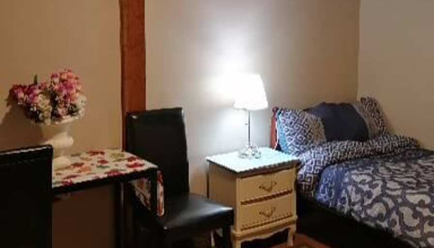 Alice.'s room