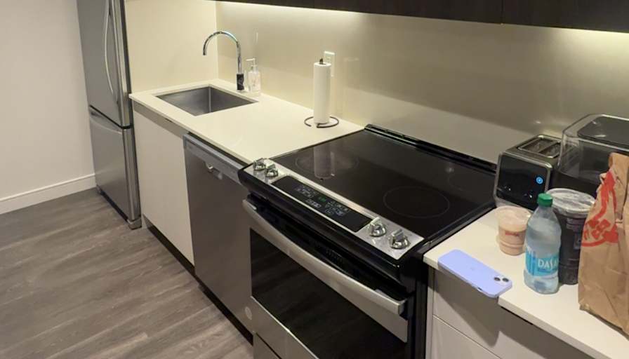 Alexandre Longtin's room