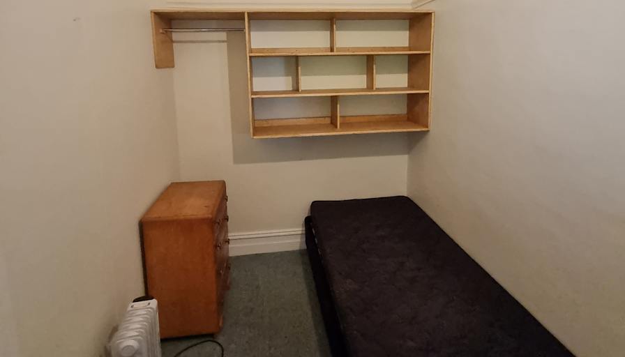 Queen Street Property's room