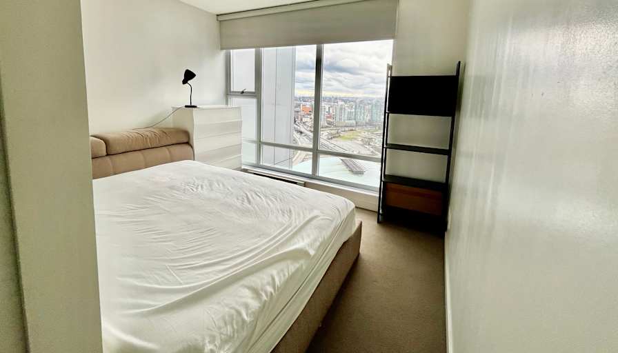 Lee's room