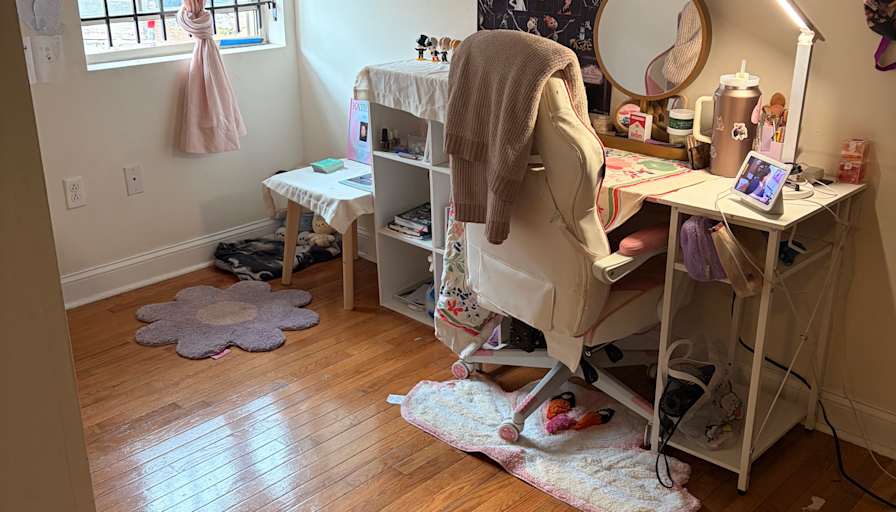 holly marie montesino's room