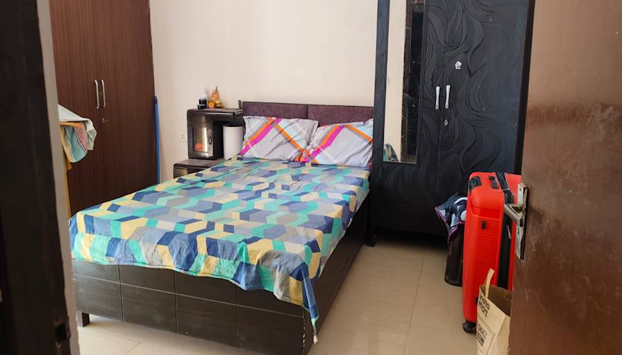 Aisha's room