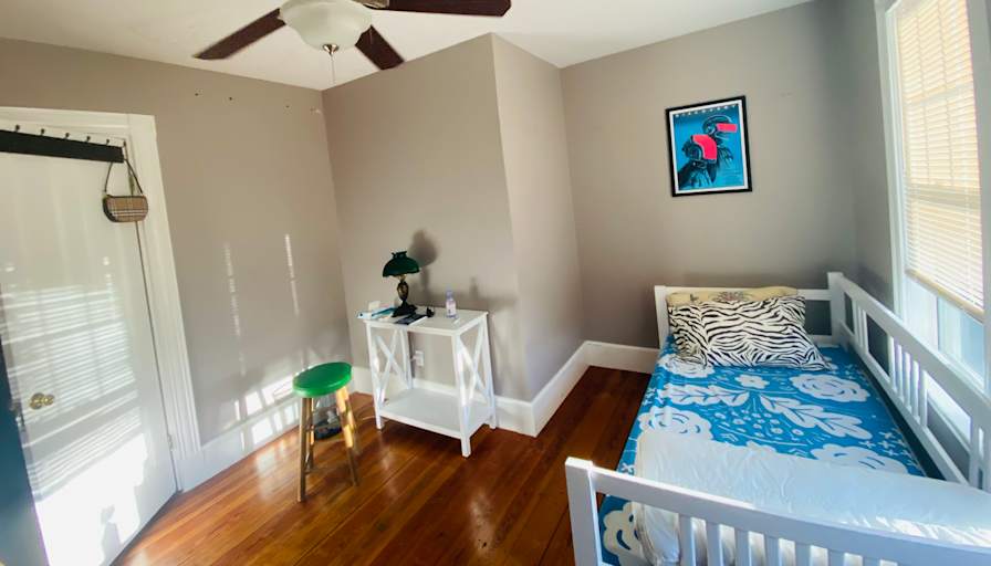 Cici's room