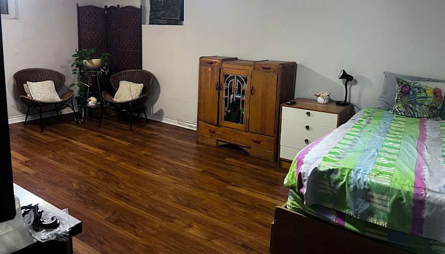 Donna's room