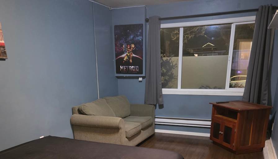 Thomas's room
