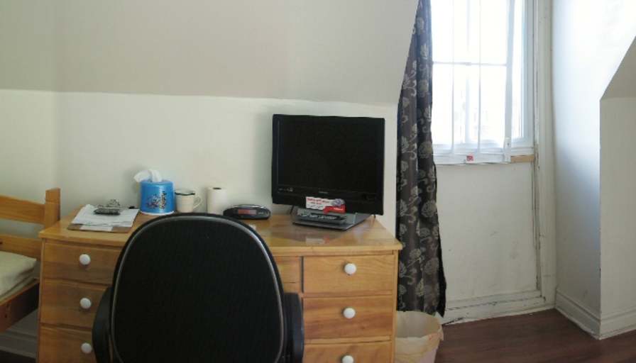 wayne's room