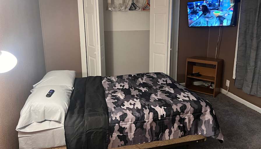 Peter Horton's room