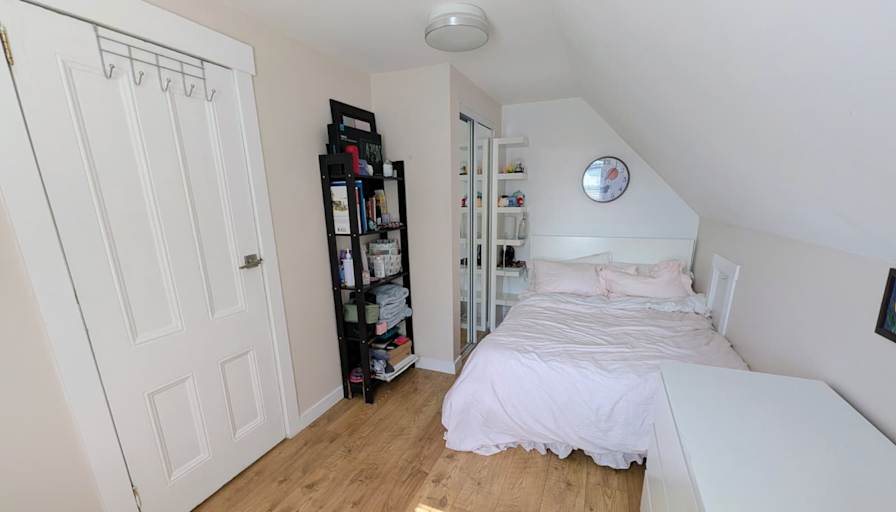 Summer's room