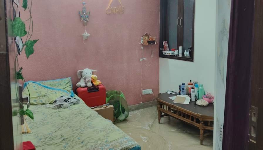 Janhvi Singh's room